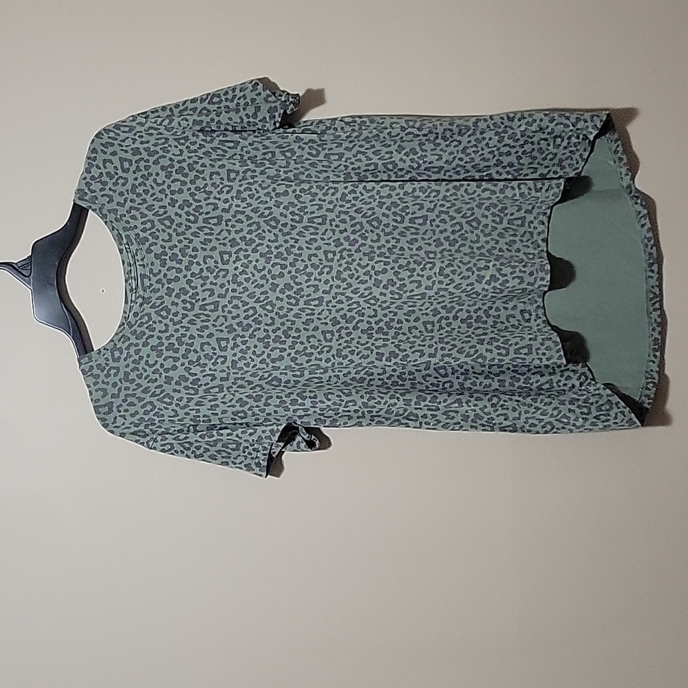 American eagle oversized green leopard print top